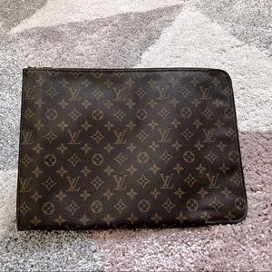 Authentic LOUIS VUITTON Monogram Poche Documents